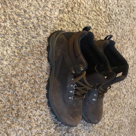 Timberland hikers worn a couple times in great condition - Picture 3 of 3